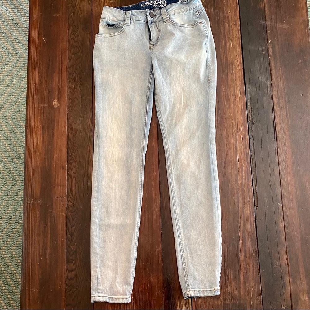 Light wash jeans